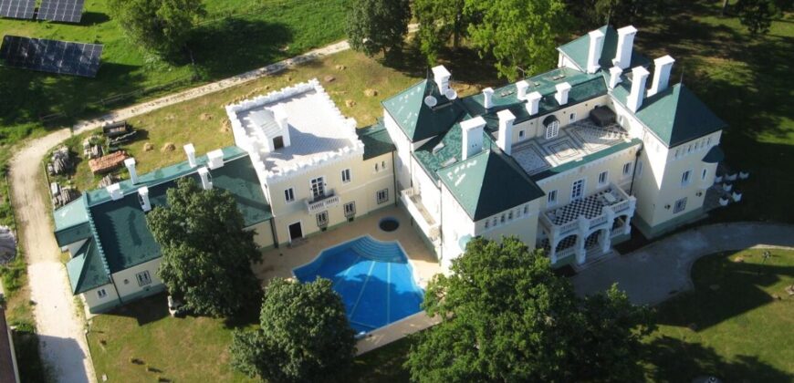 THE CASTLE OF ACSAÚJLAK