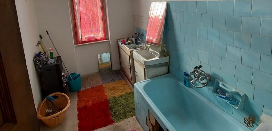 PART of A VILLA BUILDING is for SALE, TO BE RENOVATED!